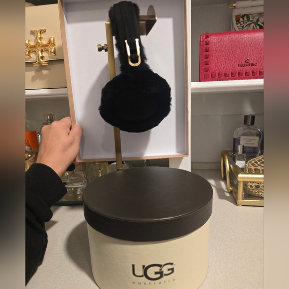 UGG Black Fur Women's Earmuffs - Picture 4 of 4